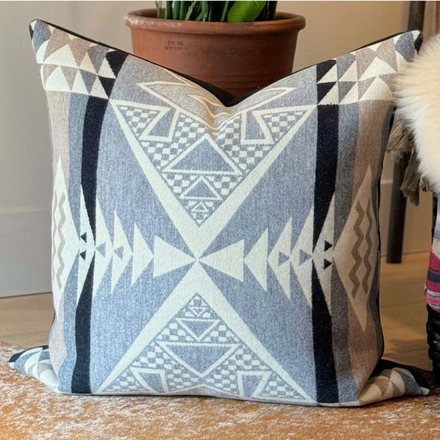 Diamond Ridge Pillow Cover